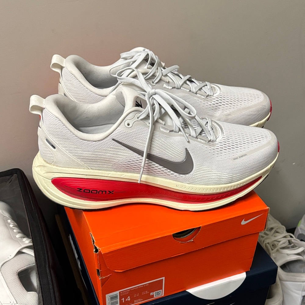Nike Vomero 18